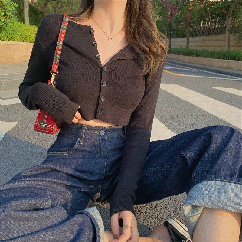 V-neck sweater bottoming shirt
