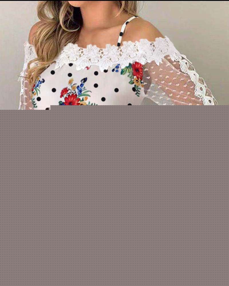 Short - sleeved lace shirt