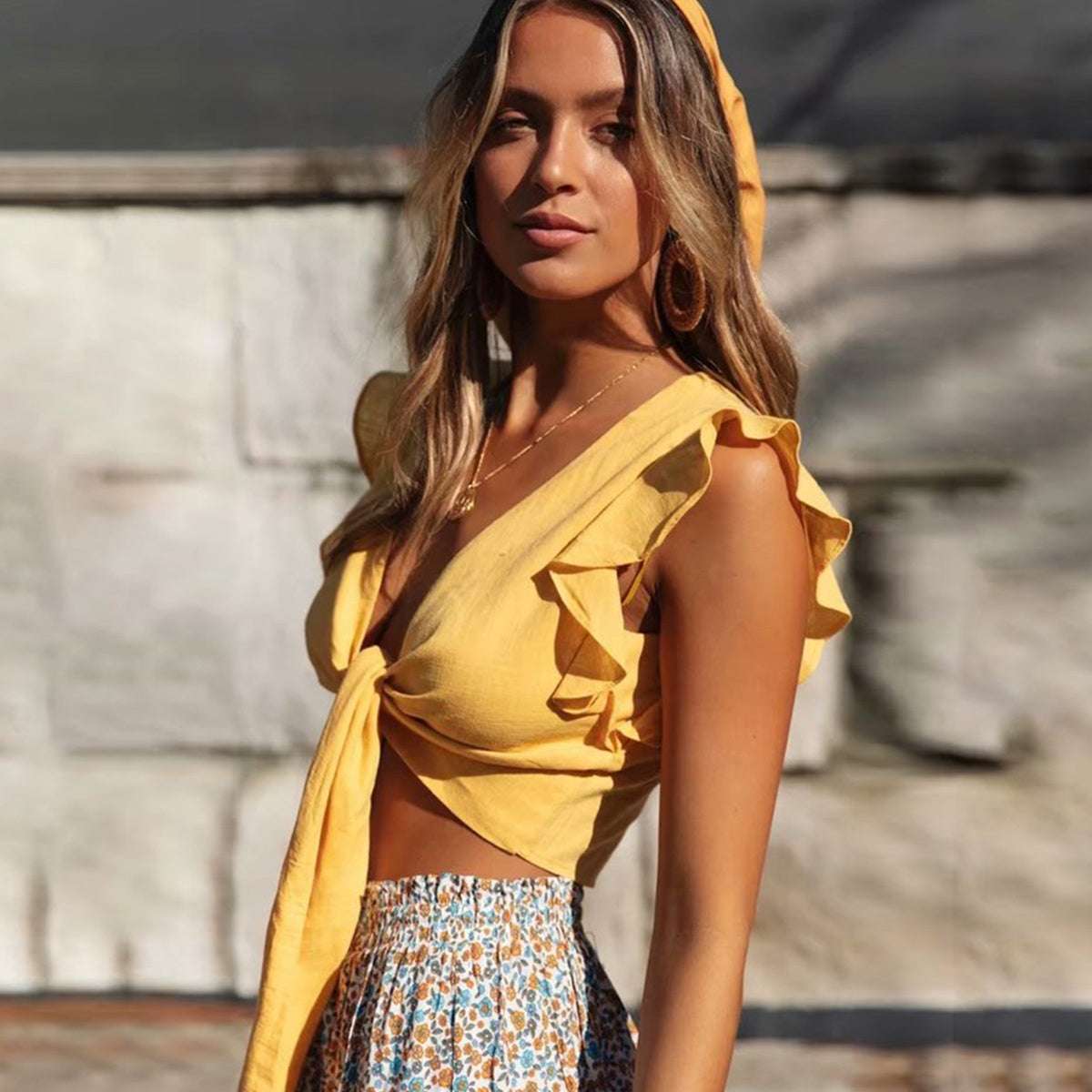 Cotton and knotted shirt