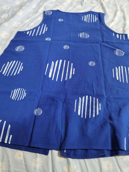 Casual sleeveless circle shirt
